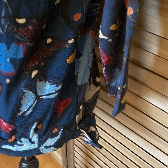 Weston size small long sleeved butterfly top great condition - Picture 2 of 6